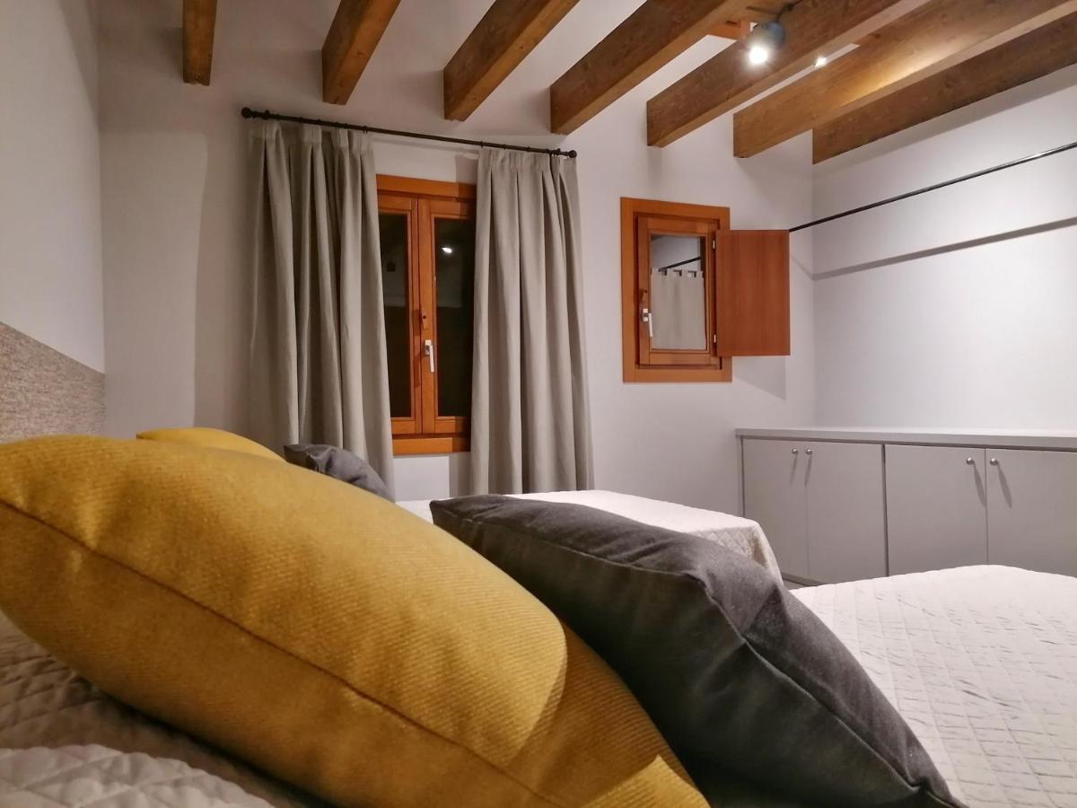 Apartament "El Castell" Casa Rural Cal Rialla リヴィア エクステリア 写真