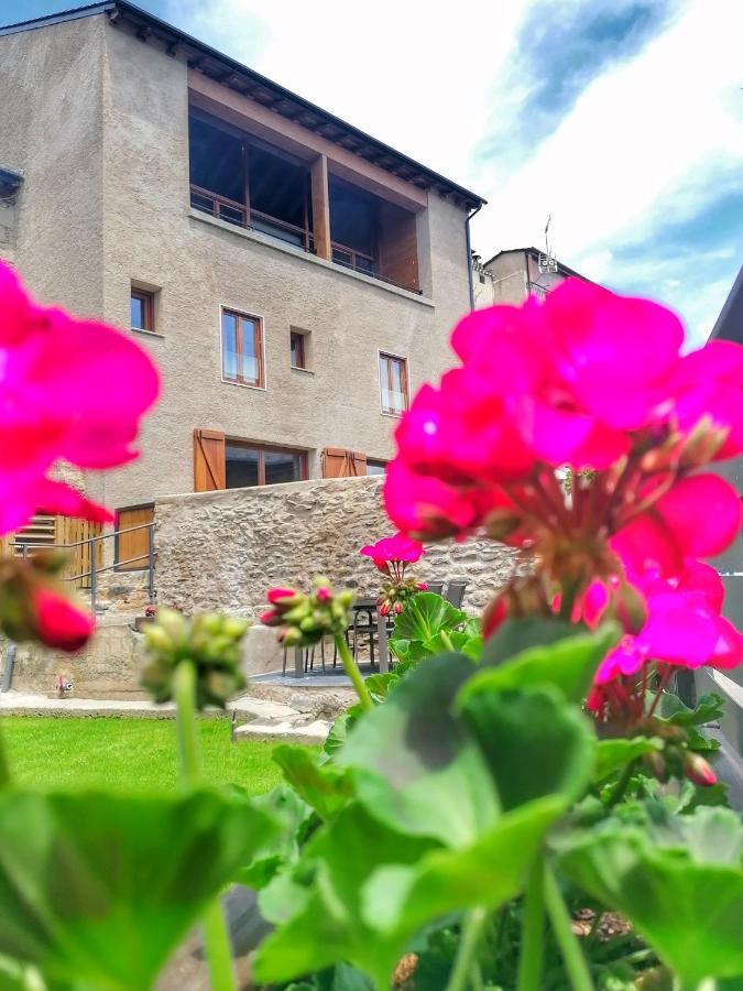 Apartament "El Castell" Casa Rural Cal Rialla リヴィア エクステリア 写真