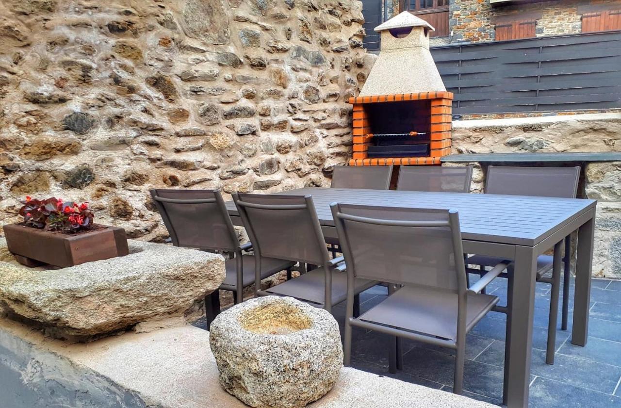 Apartament "El Castell" Casa Rural Cal Rialla リヴィア エクステリア 写真