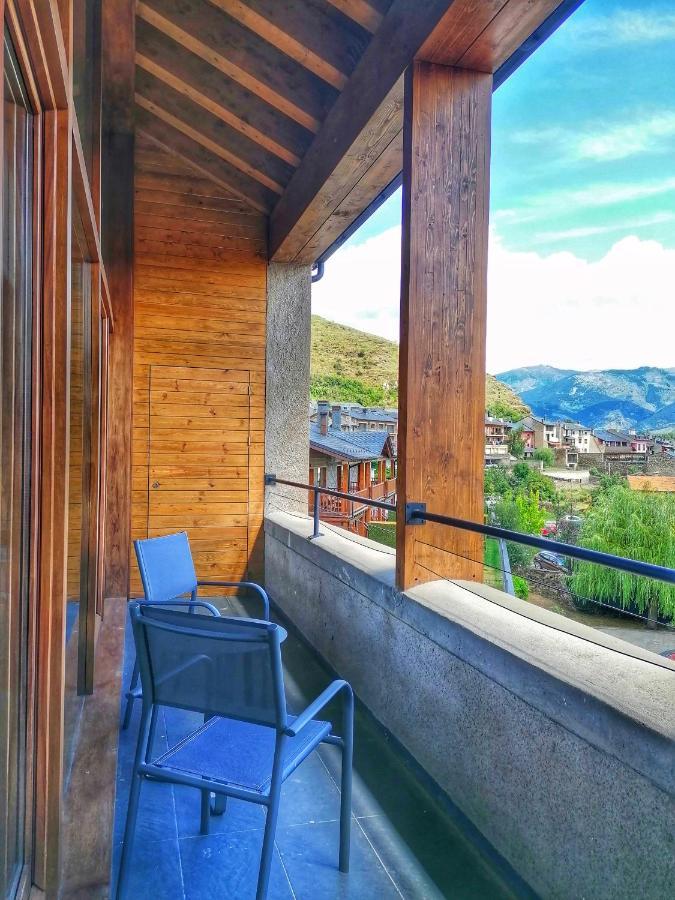 Apartament "El Castell" Casa Rural Cal Rialla リヴィア エクステリア 写真